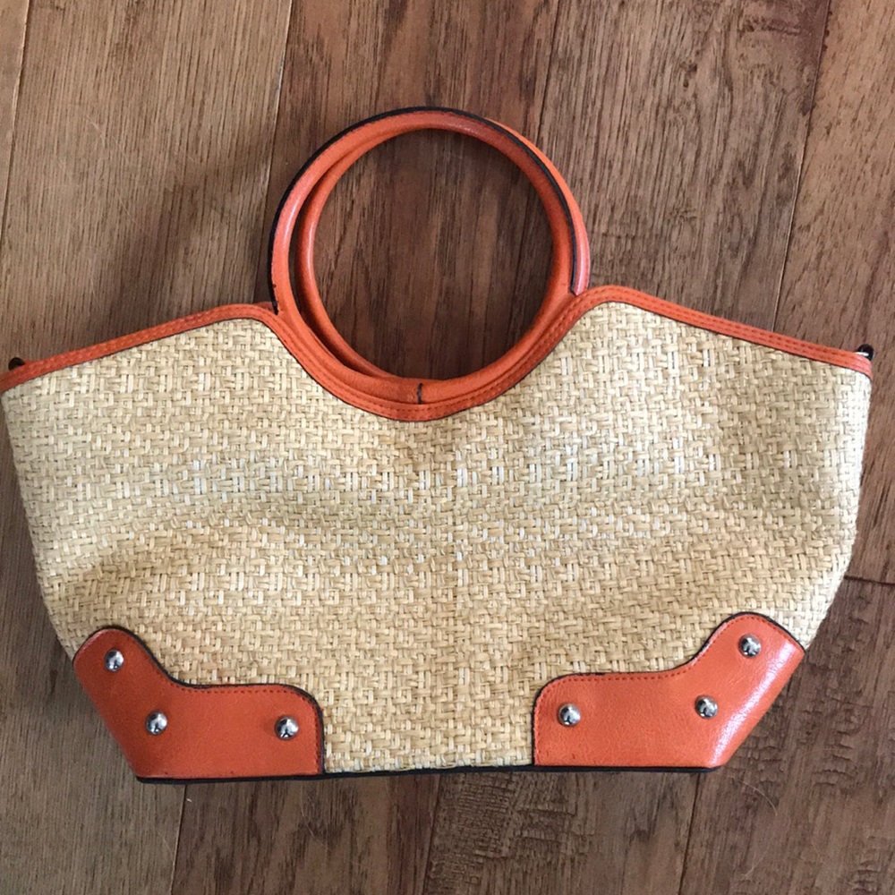 Mid Size Straw Handbag